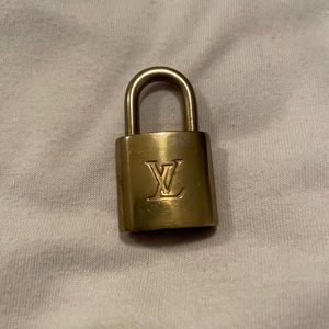 Louis Vuitton Lock #309